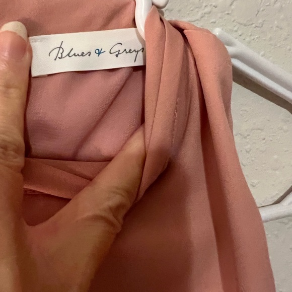 Boutique flowy shift dress with bowtie back - Picture 4 of 5